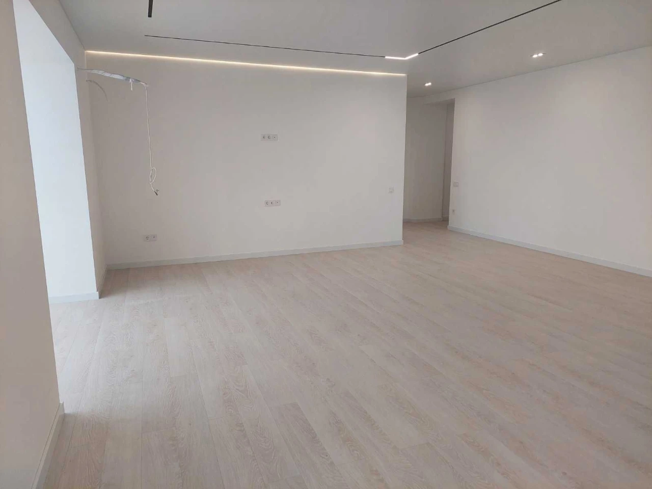 ПРОДАЖ 3-кімнатна квартира 131 м. кв. вул. Скоропадського м. Трус
