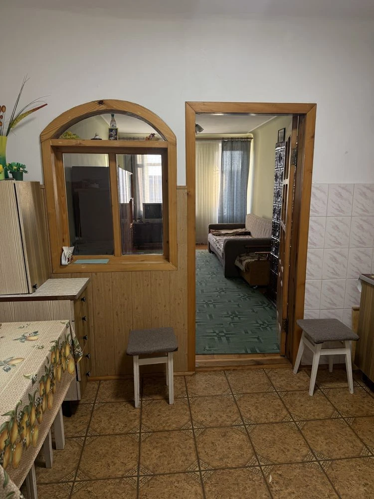 Продаж 1 кімнатної квартири, Яворів, площа Ринок