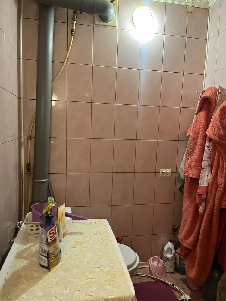 Продаю трехкомнатную квартиру