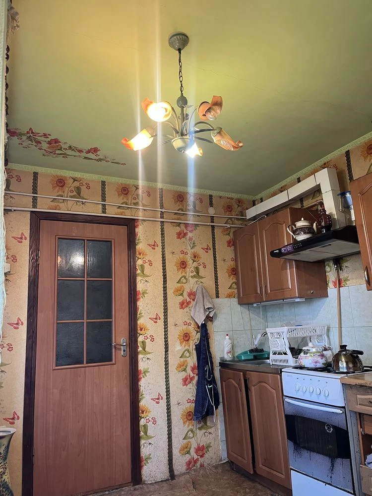 Продаю трехкомнатную квартиру