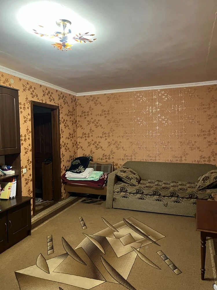 Продаю трехкомнатную квартиру