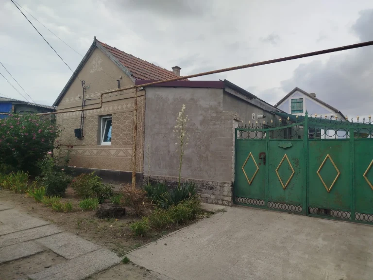 Обміняю дім на квартиру