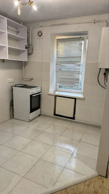 продам однокімнатну квартиру