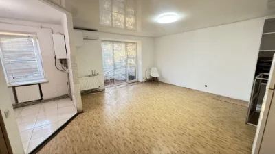 продам однокімнатну квартиру