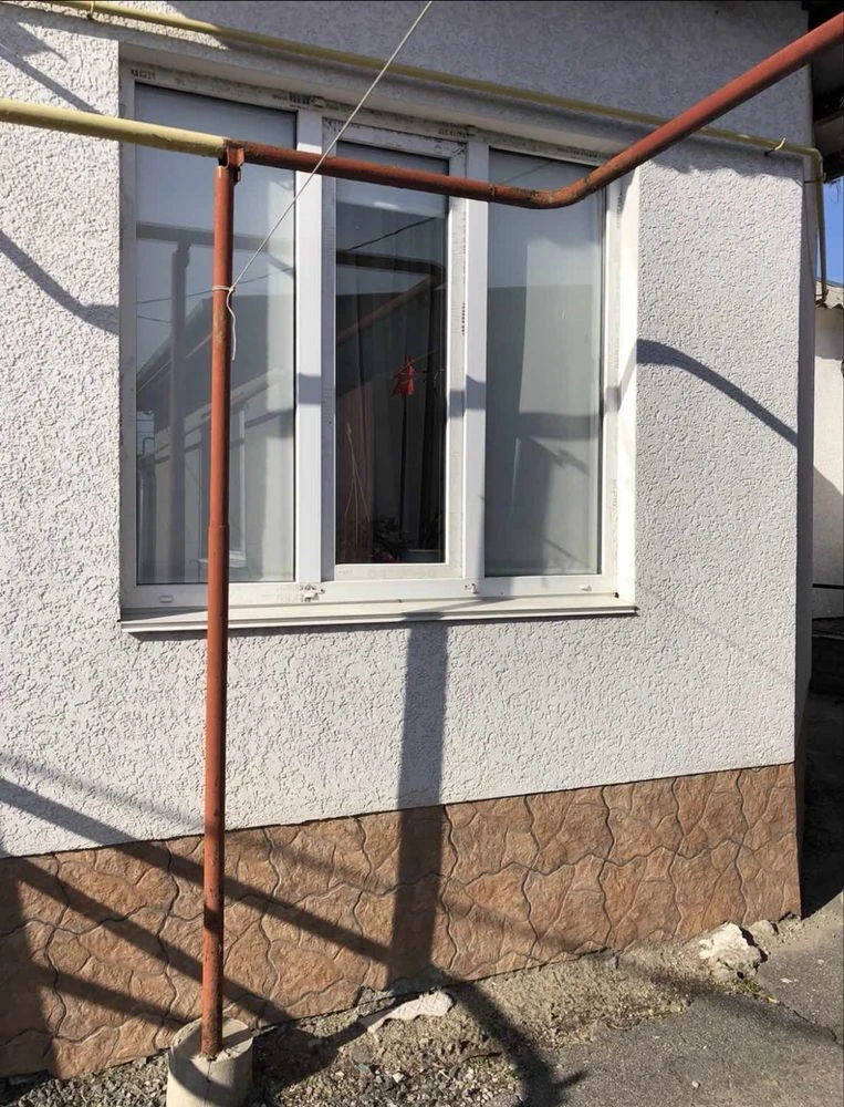 Продам трикімнатну квартиру ( частина будинку)