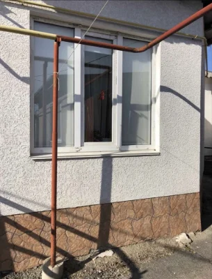 Продам трикімнатну квартиру ( частина будинку)