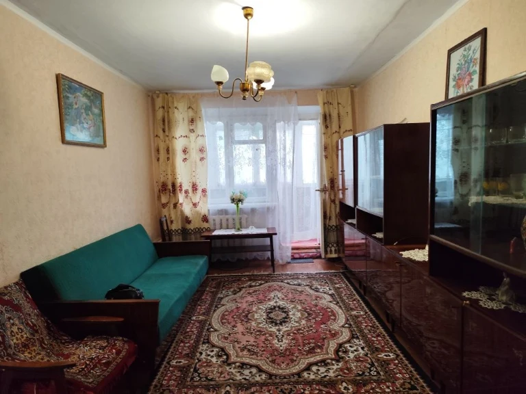 Продається двокімнатна квартира у Вознесенську, вулиця Софії