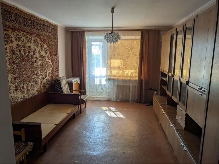 Продам 2-х кімнатну квартиру на 3-му р-ні