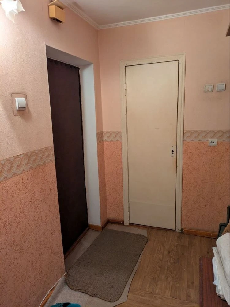 Продам 2-х кімнатну квартиру на 3-му р-ні