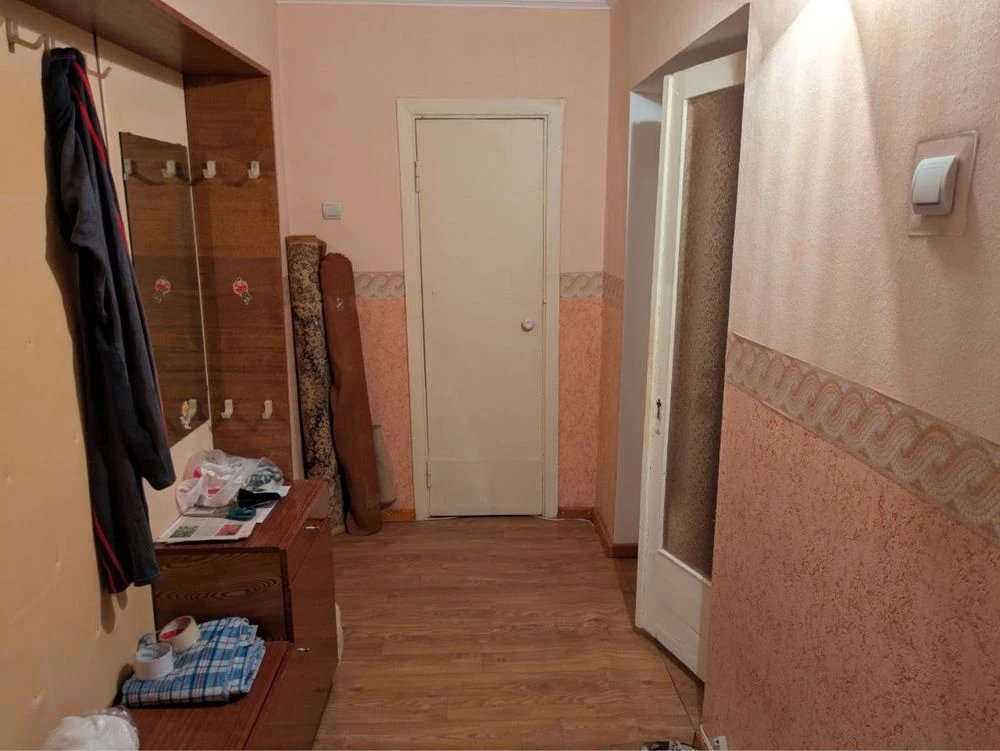 Продам 2-х кімнатну квартиру на 3-му р-ні