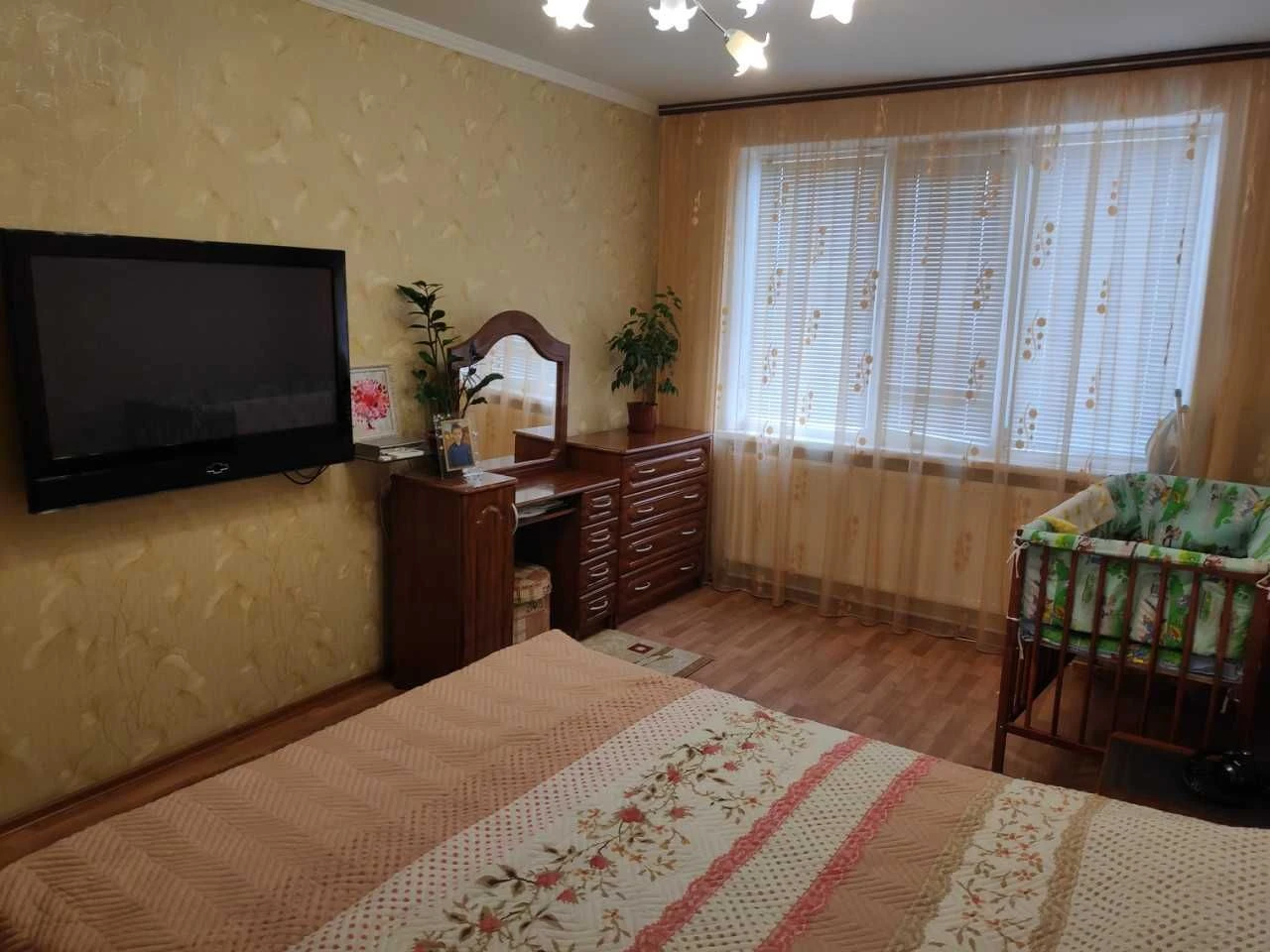 Продається 3-кімнатна квартира у Вознесенську