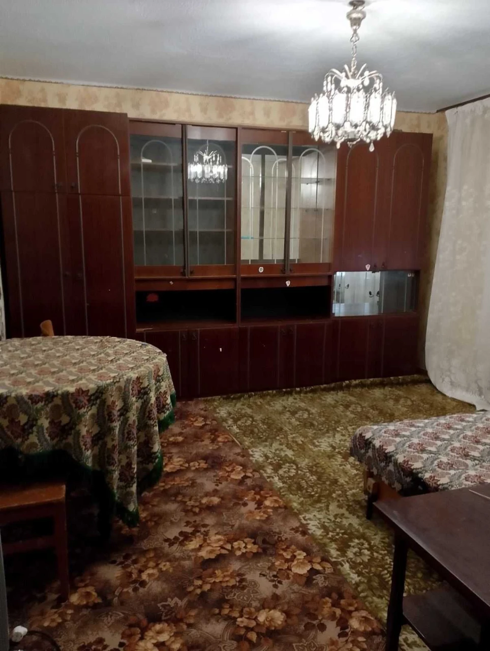 Продам 3 к.кв.під кап.ремонт на 3 мік.