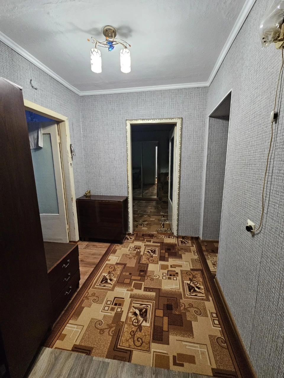 Продається 3-кімнатна квартира