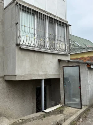 Sale of a 3-bedroom apartment