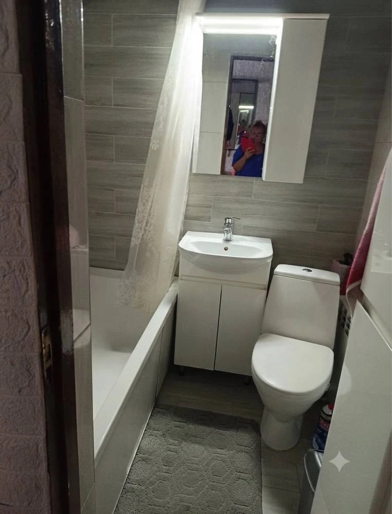 Sale of a 1-room apartment with a separate entrance