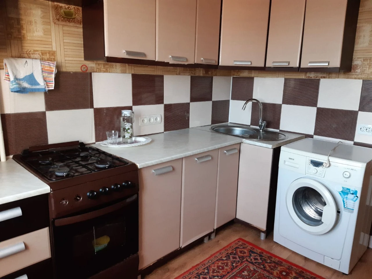 URGENTLY FOR SALE: 2-room apartment