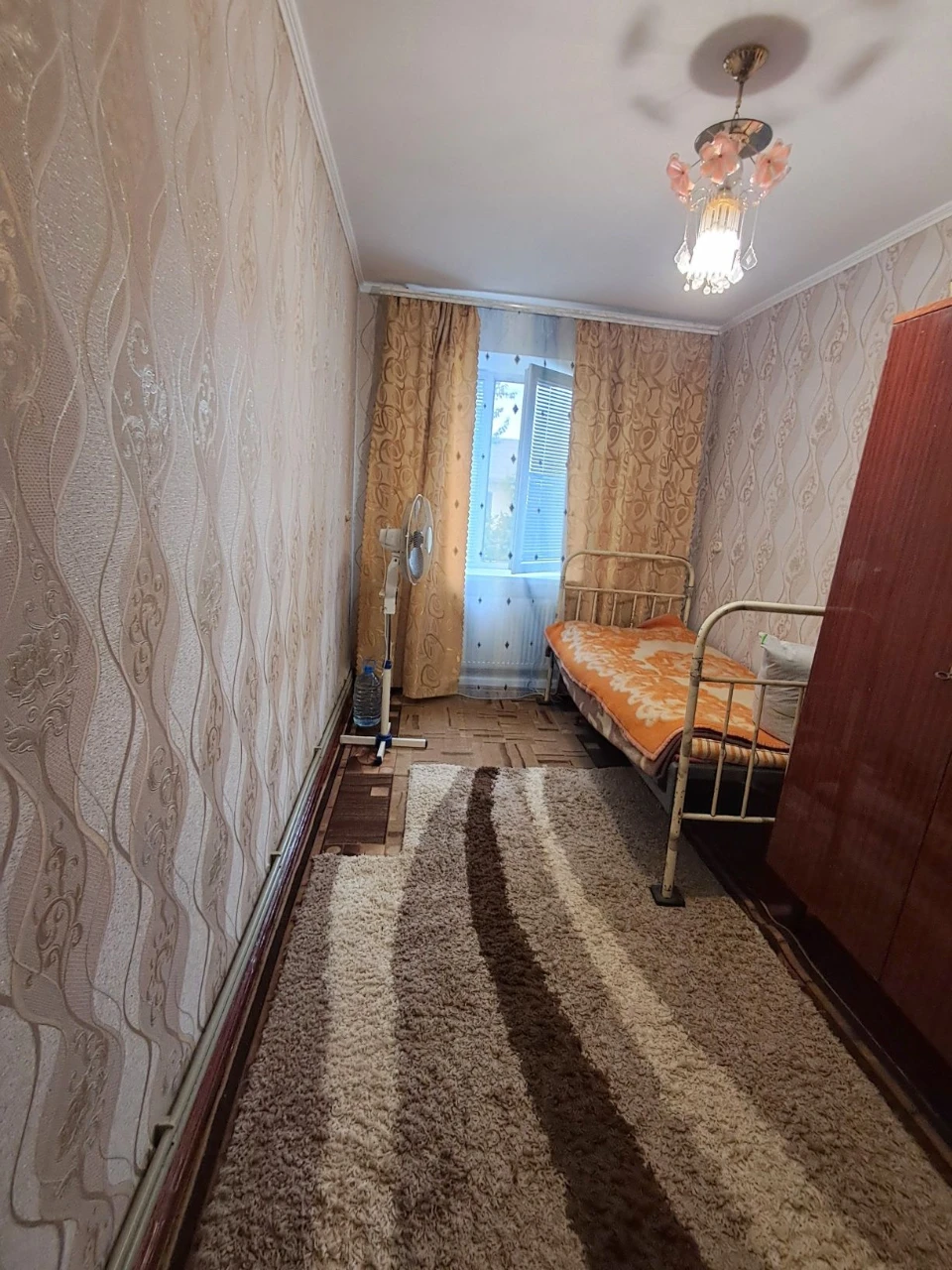 Продаю  2 кімнатну квартиру