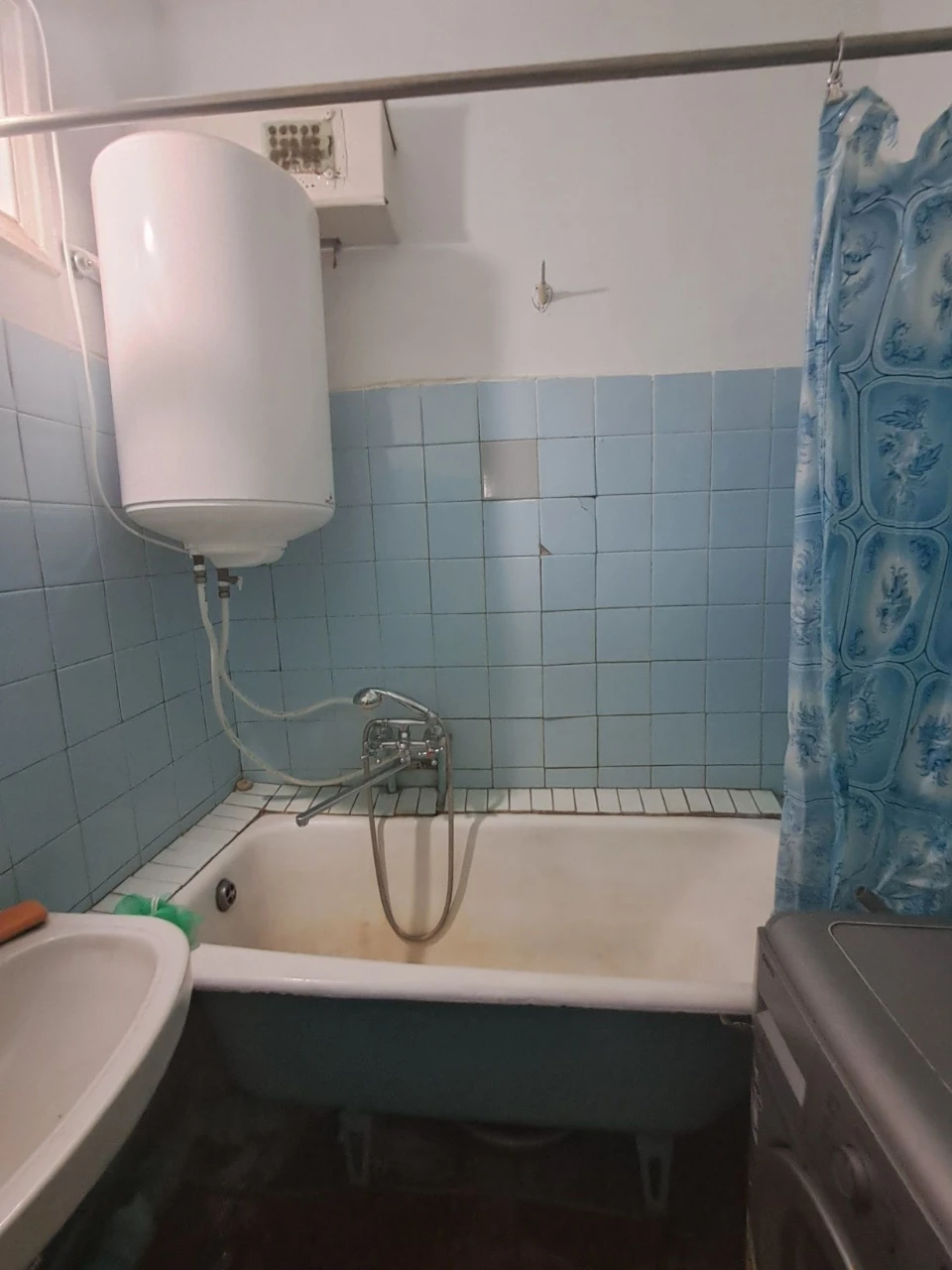 Продаю  2 кімнатну квартиру  на Гвардійській