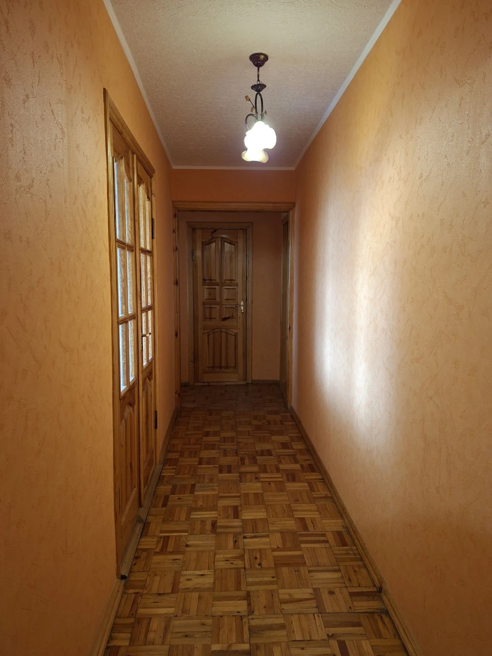 Продам велику 3х кімнатну квартиру, вул.Рожева.