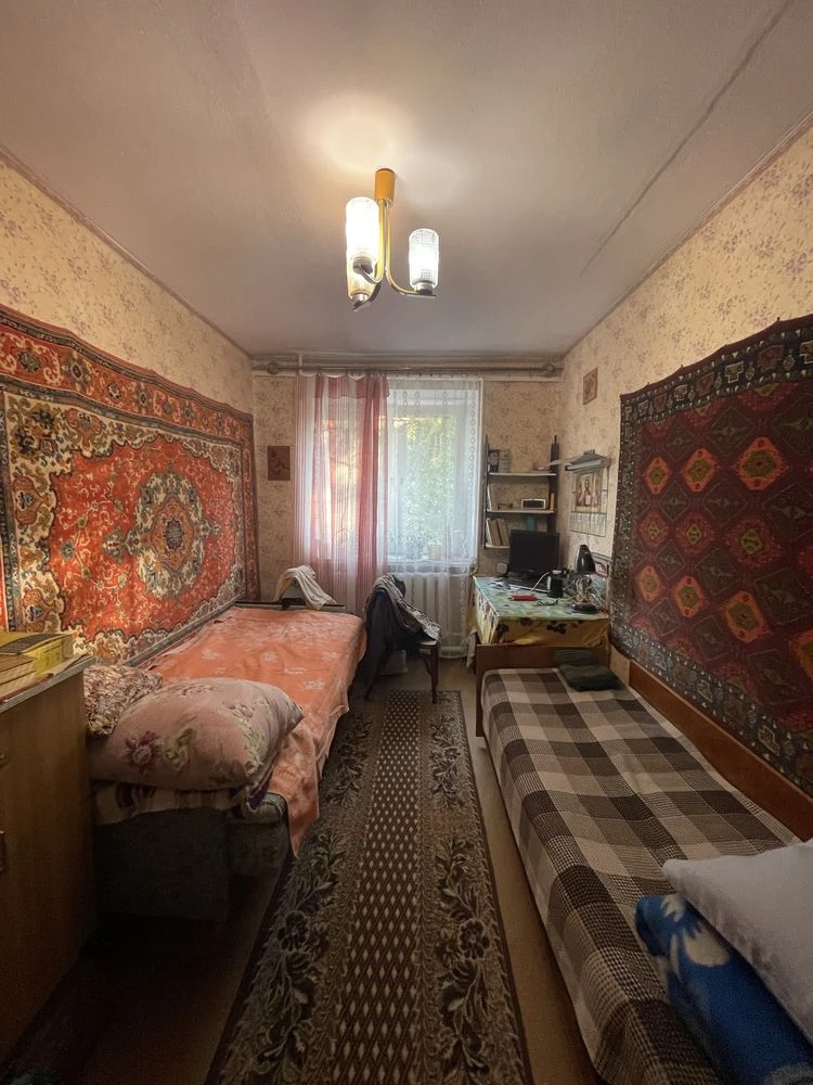 3 bedroom apartment 2/5 floor, Korabelna Street