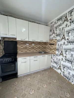 2 кімнатна квартира 5/5 поверх Корабельна