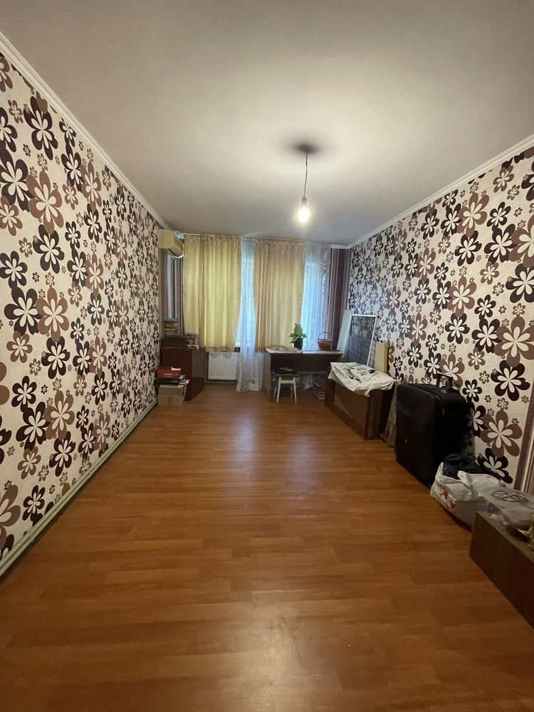 3 кімнатна квартира 5/5 поверх Коротченко
