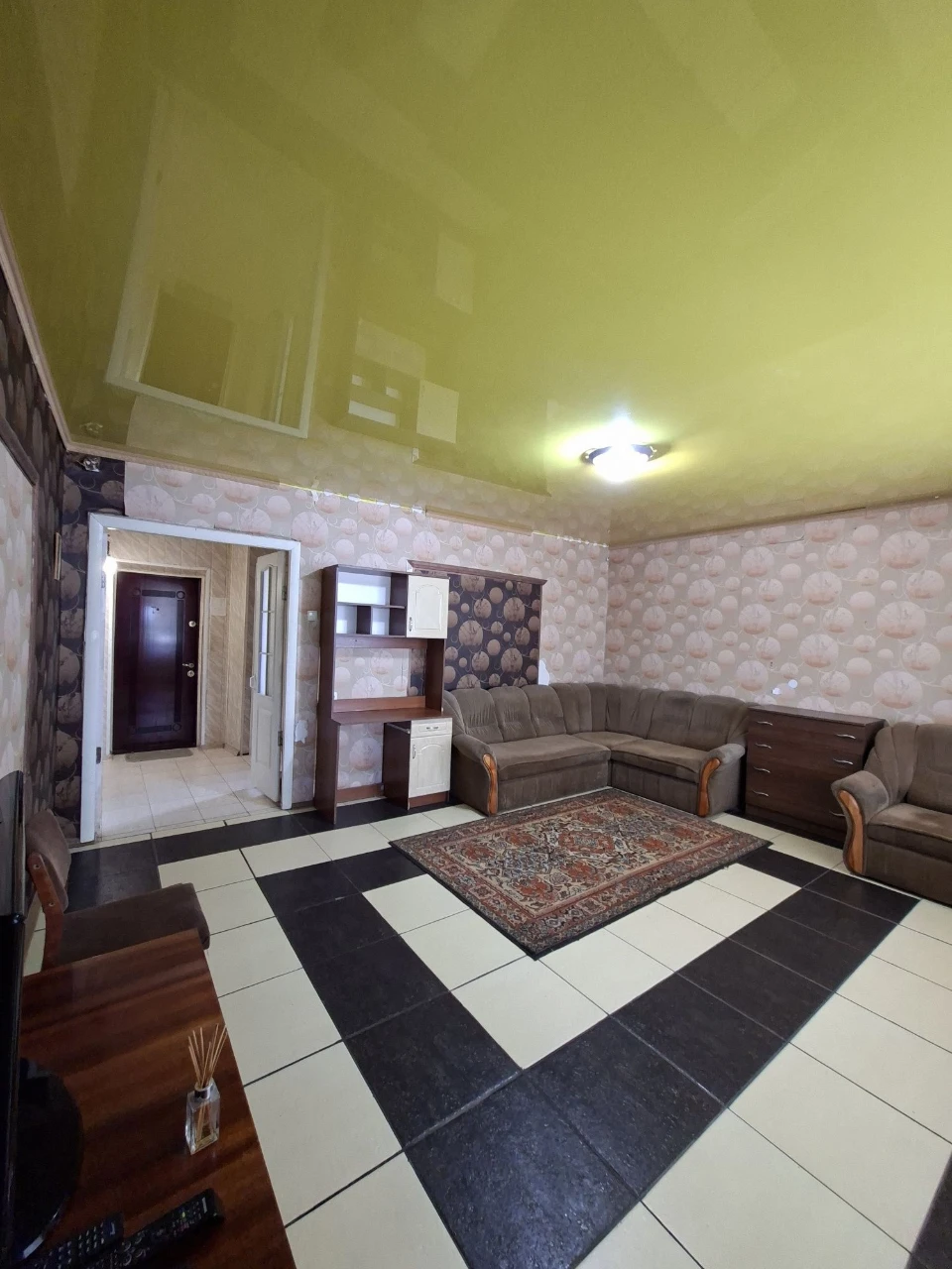 Продам 3х квартиру,2 поверх/2, вул.Січнева