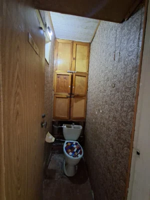 Продам 2х кімнатну квартиру/5/5,цегляний будинок, район  вул