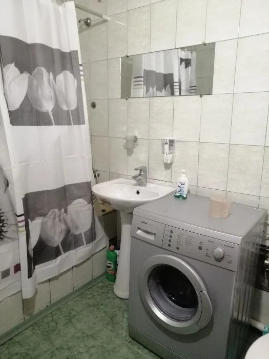 Продам 2х кімнатну квартиру в центрі міста  Театральна 39