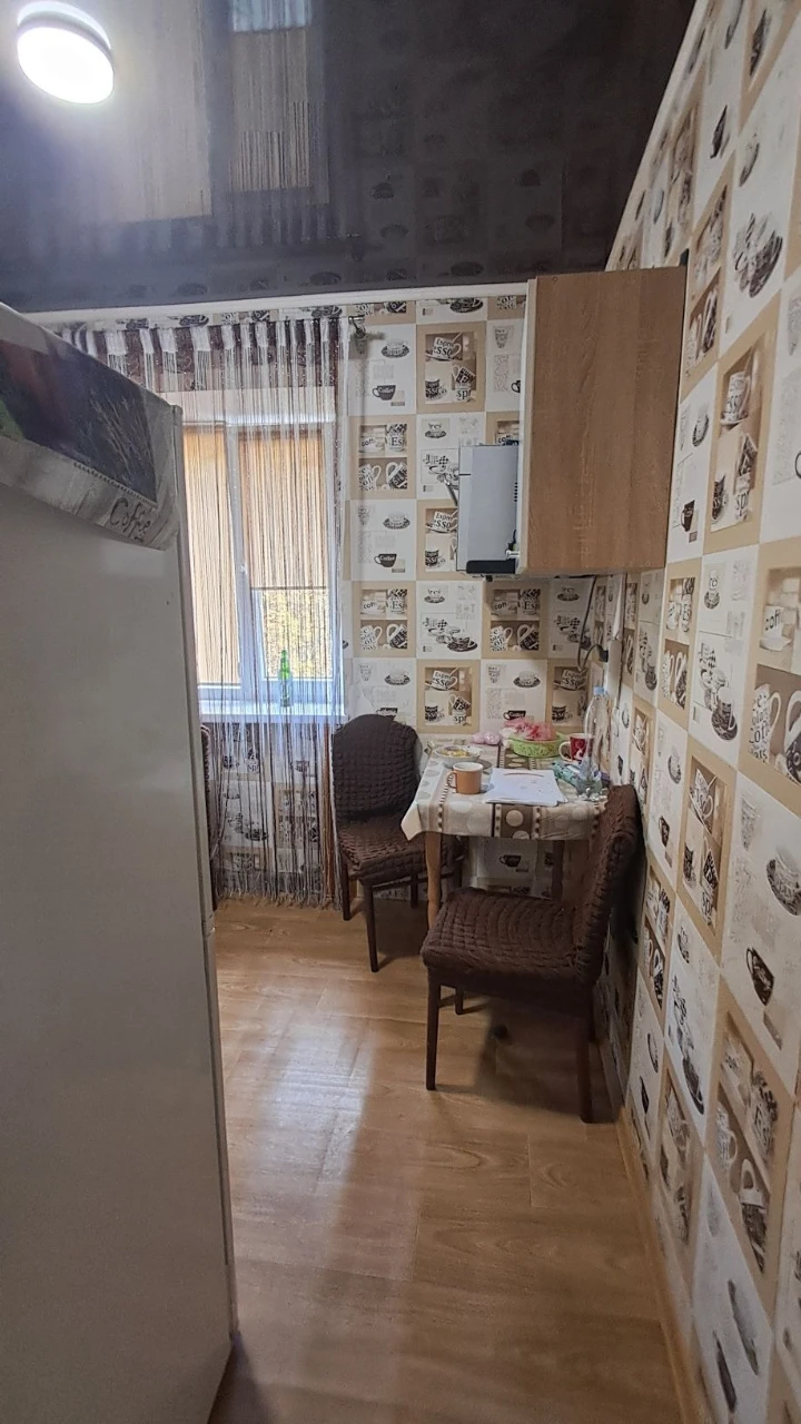 Продаю  2 кімнатну квартиру
