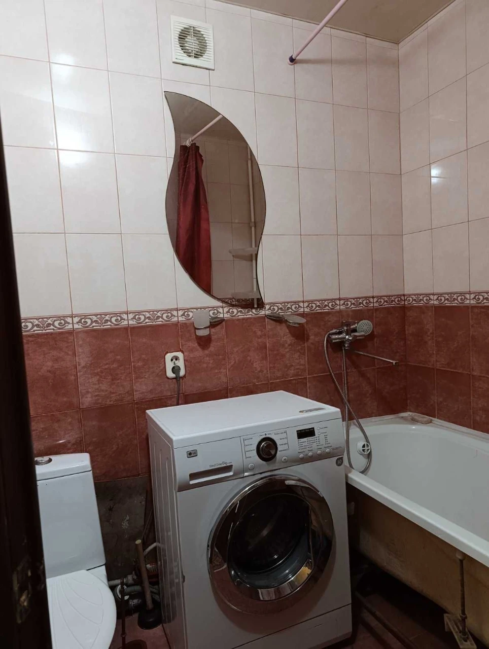Продається двокімнатна квартира  на 5 поверсі п'ятиповерхово