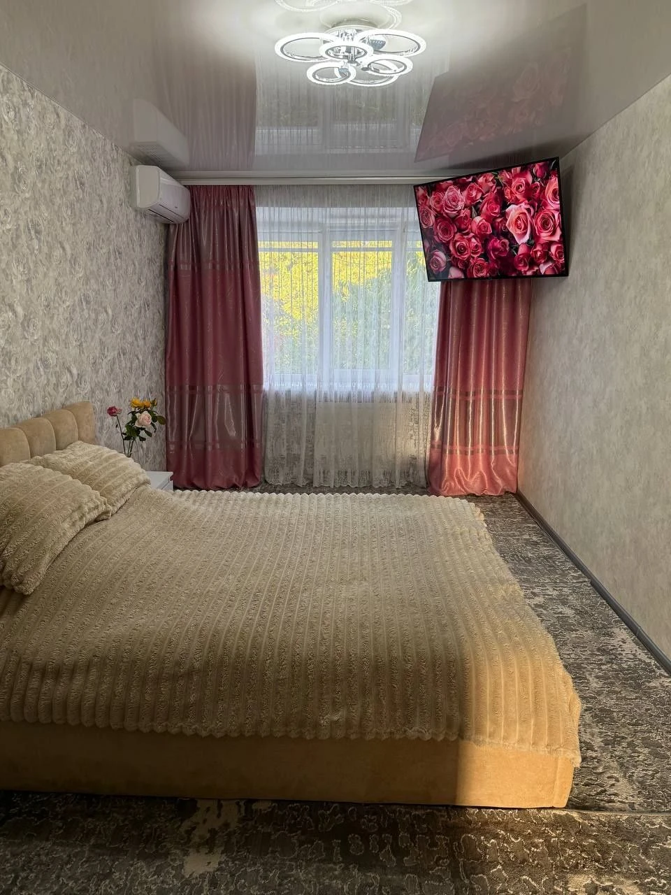 Продається 2-кімнатна квартира, вул. Корабельна, 10