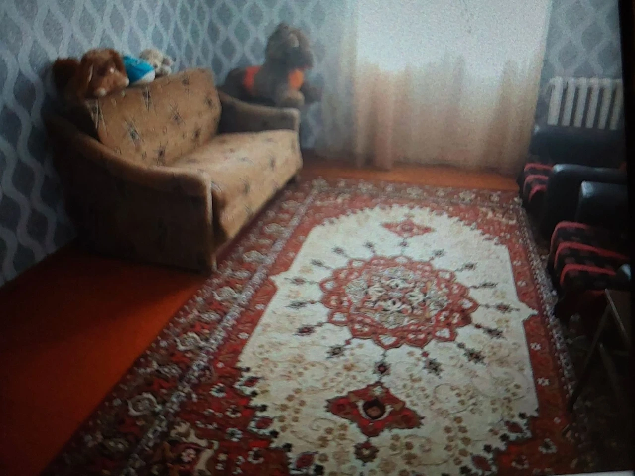 Продається великогабаритна  3кімнатна квартира