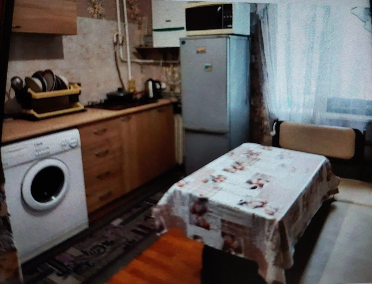 Продається великогабаритна  3кімнатна квартира
