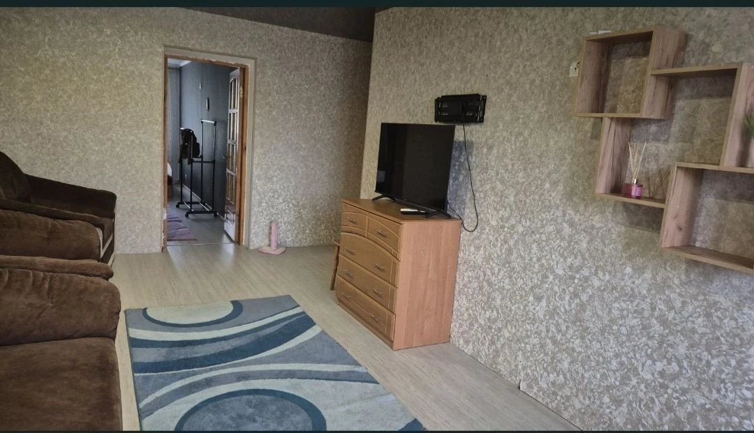 Продам 3 кімнатну квартиру на Корабельній