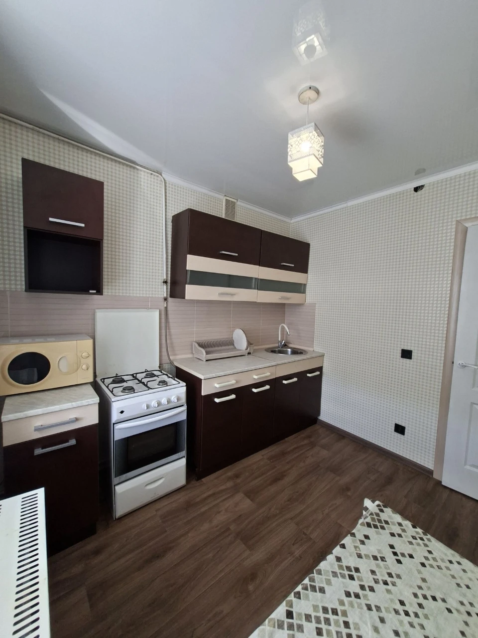 Ціну знижено !Продам 2х кімнатну квартиру 2/9,вул.Цегельна,