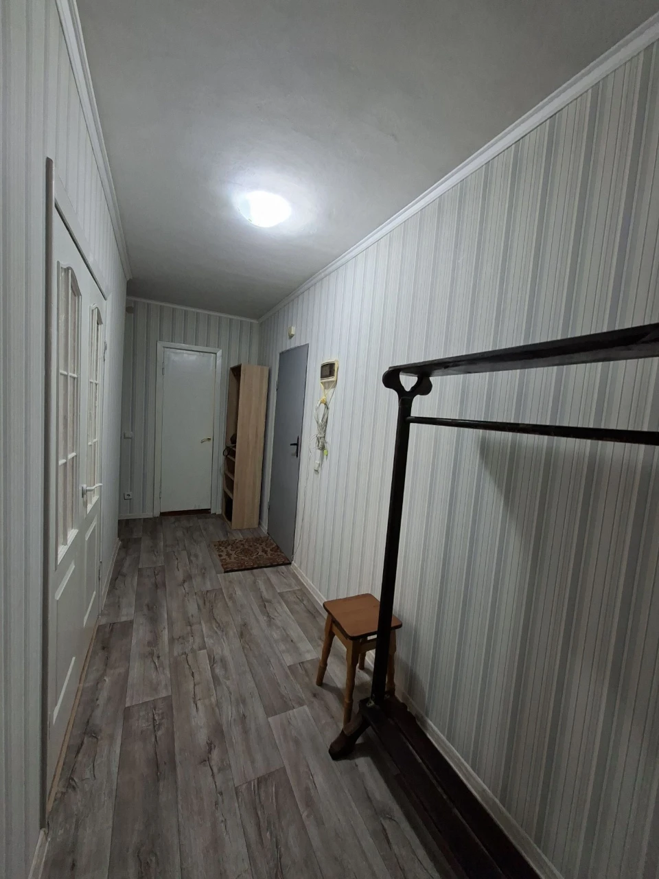 Ціну знижено !Продам 2х кімнатну квартиру 2/9,вул.Цегельна,