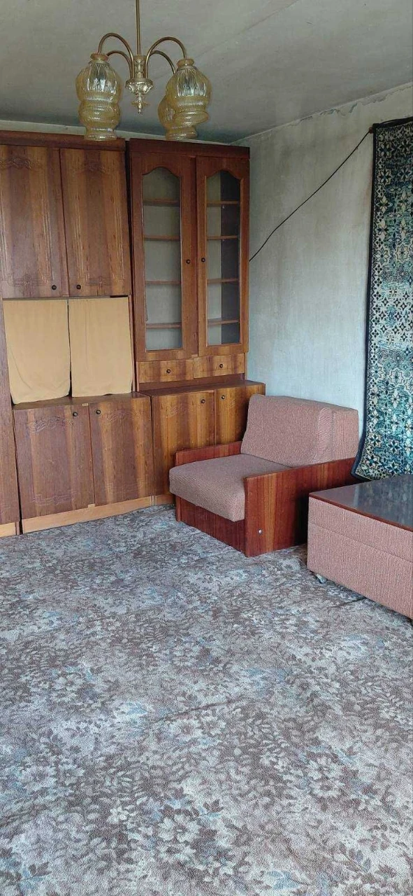 Owner. 1-room apartment 36 sq m with INDIVIDUAL heating, floor 3/