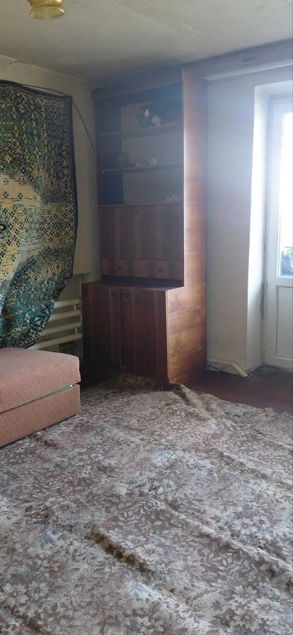 Owner. 1-room apartment 36 sq m with INDIVIDUAL heating, floor 3/