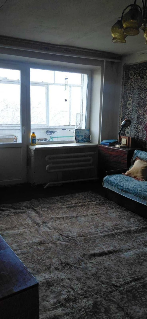 Owner. 1-room apartment 36 sq m with INDIVIDUAL heating, floor 3/