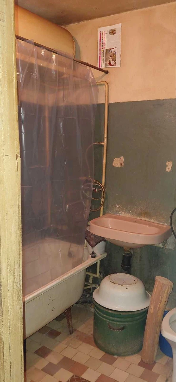Owner. 1-room apartment 36 sq m with INDIVIDUAL heating, floor 3/