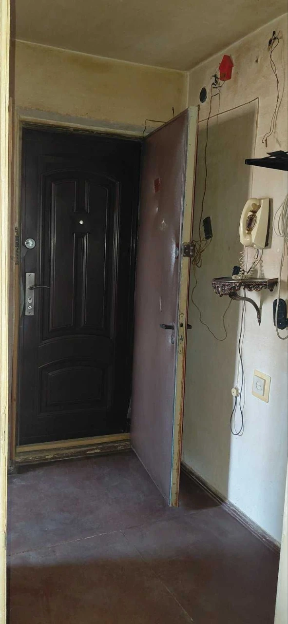 Owner. 1-room apartment 36 sq m with INDIVIDUAL heating, floor 3/