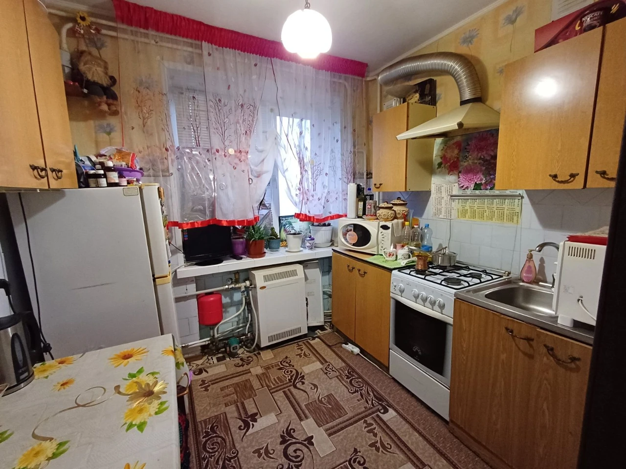 Продаж 2кім квартири біля центрального ринку
