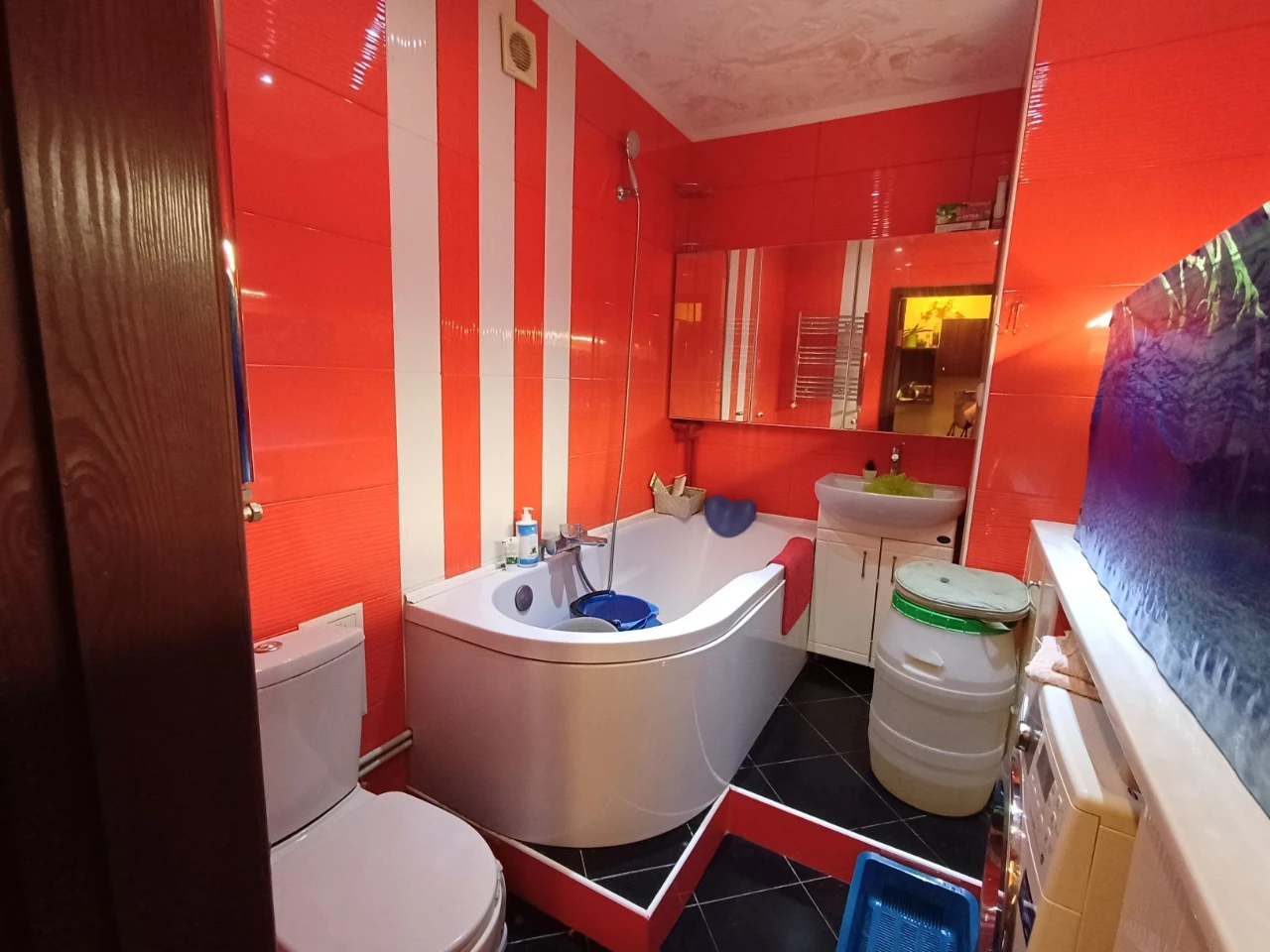 Продаж 2кім квартири з розкішним ремонтом