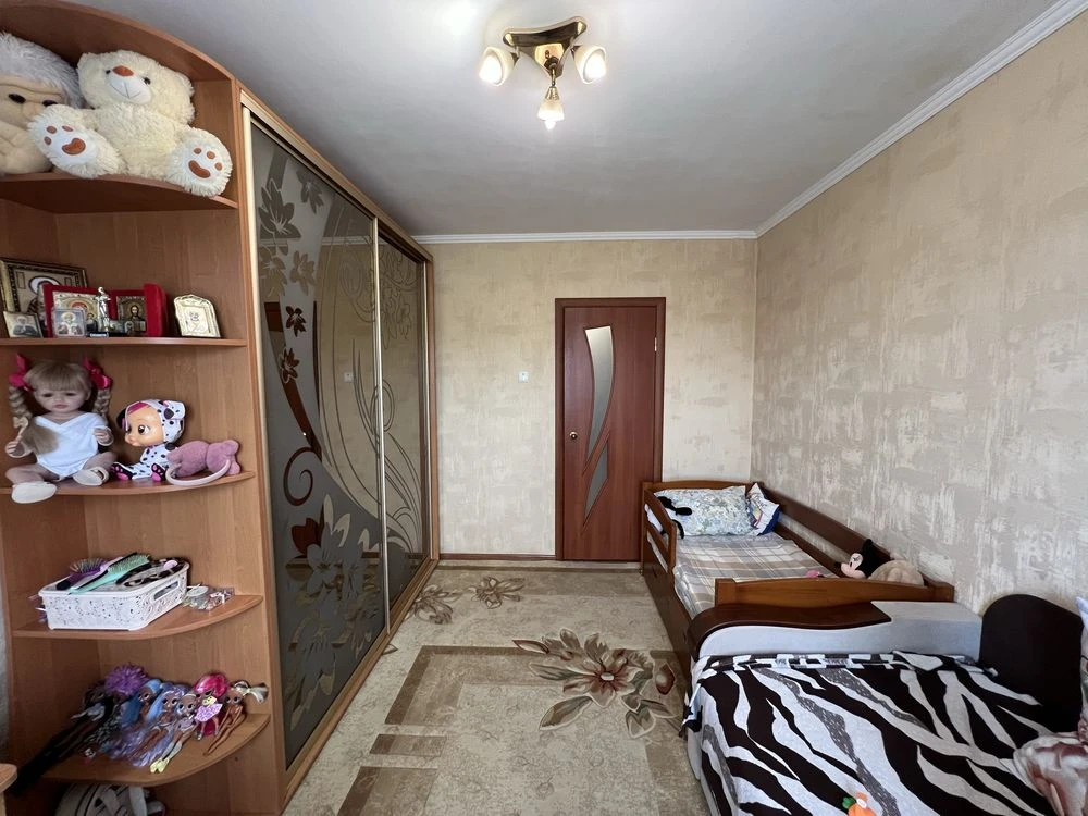 Простора трикімнатна квартира 70 м.кв. На ПМК