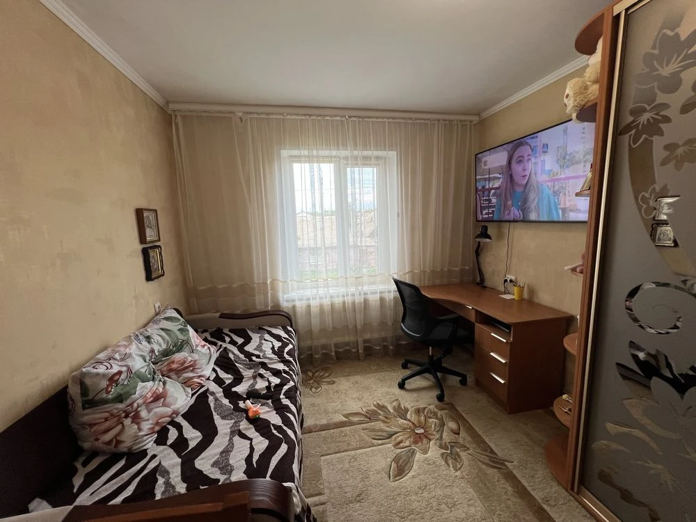 Простора трикімнатна квартира 70 м.кв. На ПМК