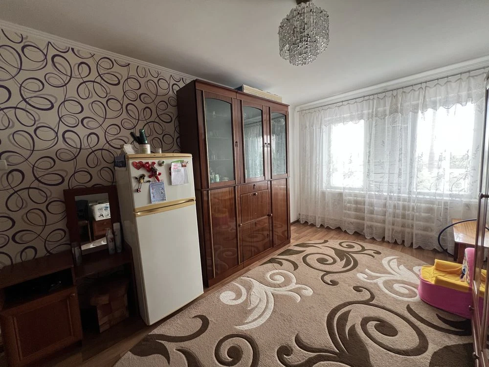 Простора трикімнатна квартира 70 м.кв. На ПМК