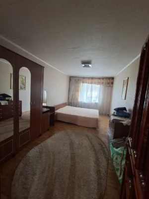 Продам 3х кімнатну квартиру/ 1 поверх/5,з балконом,вул.Соняч