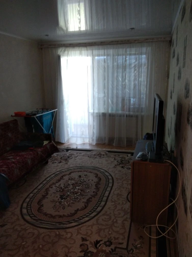 Продам двух.ком.квартиру