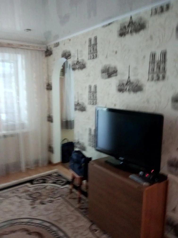 Продам двух.ком.квартиру
